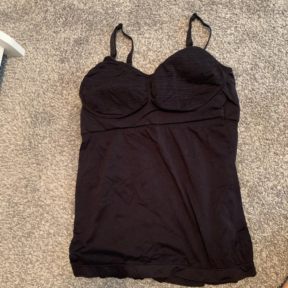 Very well loved Kindred Bravely nursing/pumping
